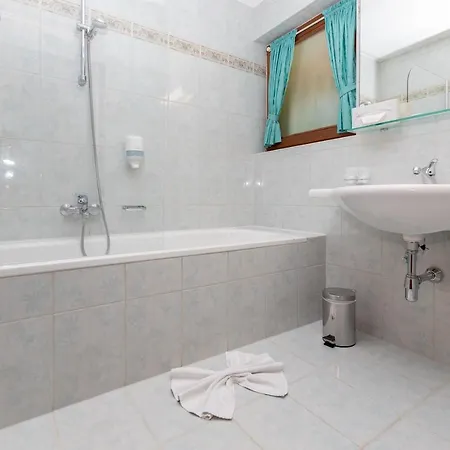 Apartahotel Thalerhof 4*