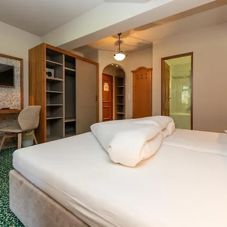 Thalerhof 4*
