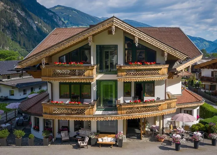 Thalerhof Aparthotel 4*