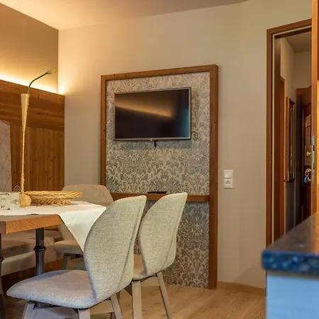Thalerhof Apartahotel 4*