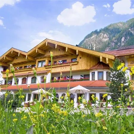 Apartahotel Thalerhof 4*